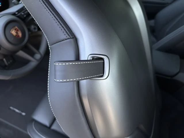 Porsche 992 Cabrio Carrera S