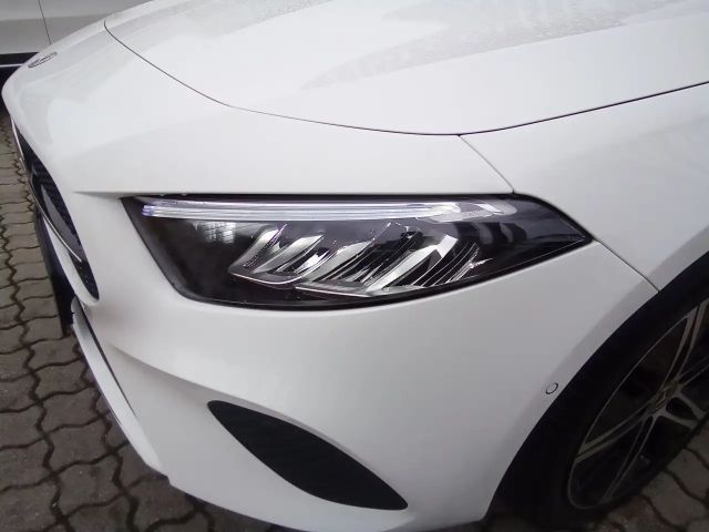 Mercedes-Benz A 180 Hatchback Progressive