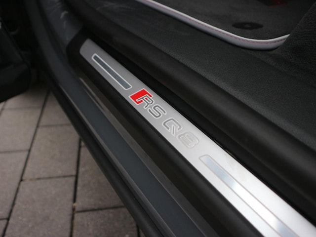 Audi RS Q8 Performance Quattro