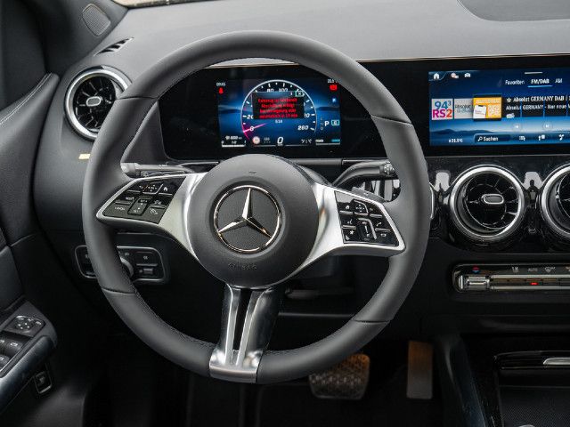 Mercedes-Benz B 180 Sedan