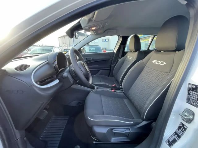 Fiat 600e +CARPLAY+KAMERA+TOTWINKEL+SITZH+KEYLESS+KLIMAAUTO+