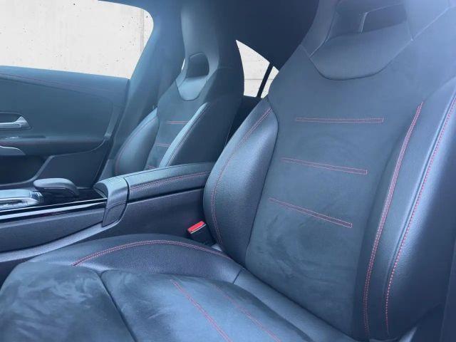 Mercedes-Benz CLA 220 AMG Line CLA 220 d Coupé