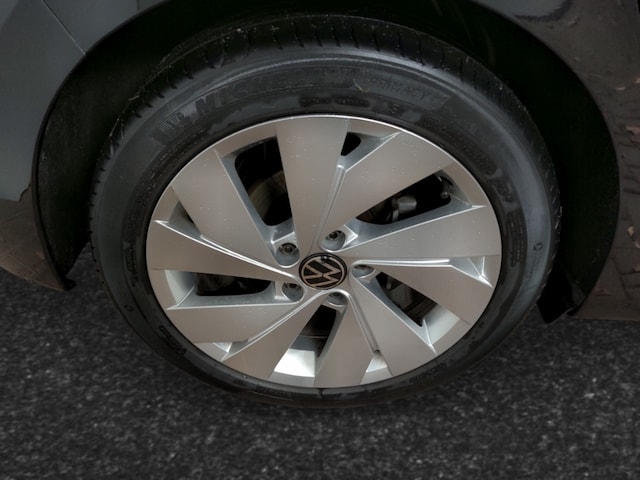 Volkswagen Golf 1.5 eTSI DSG Golf VIII Style