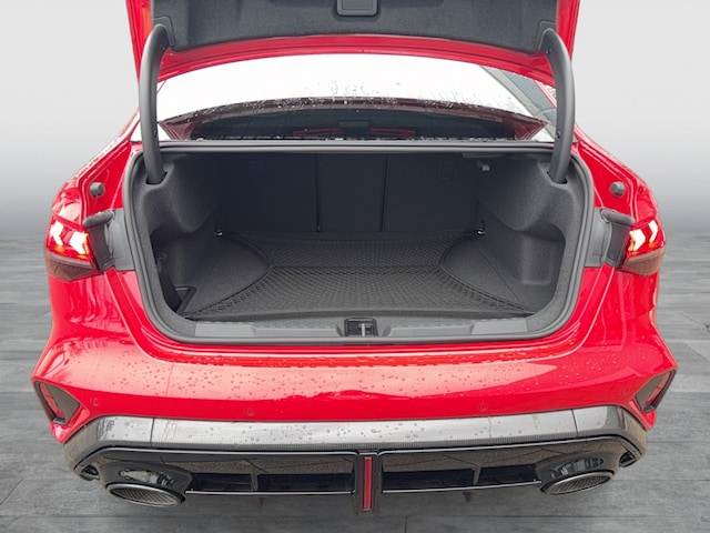 Audi RS3 Quattro S-Tronic Sedan