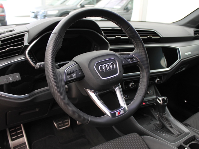 Audi Q3 35 TFSI S-Line S-Tronic