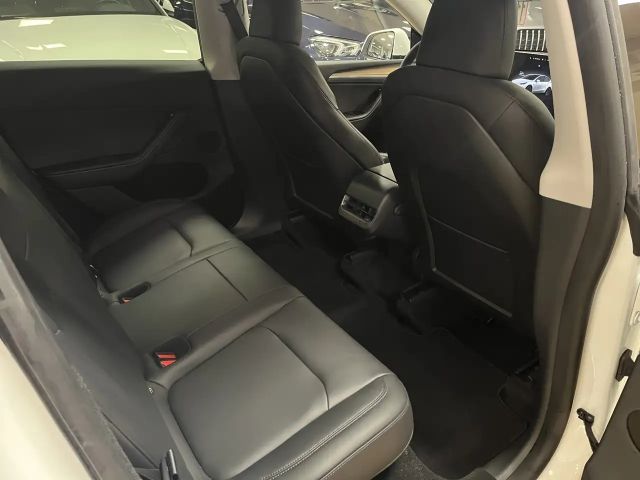 Tesla Model Y AWD Dual Motor Performance