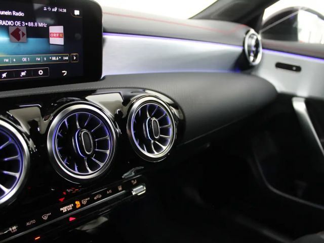 Mercedes-Benz CLA 250 AMG Line CLA 250 e