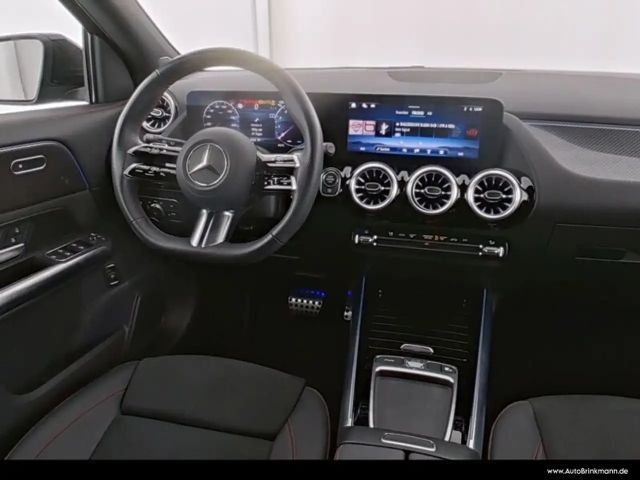 Mercedes-Benz GLA 180 AMG Line