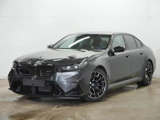 BMW M5 Drive pro Sedan
