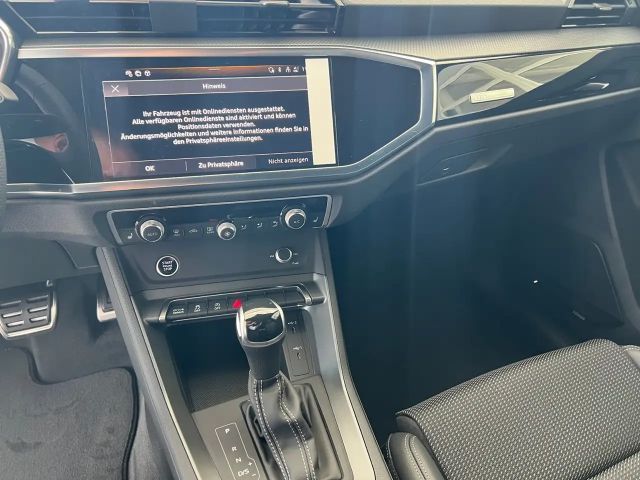 Audi Q3 35 TFSI S-Line