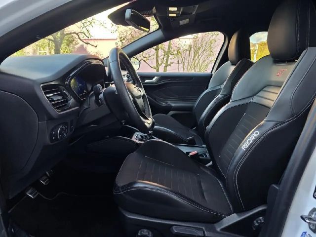 Ford Focus ST Line Wagon