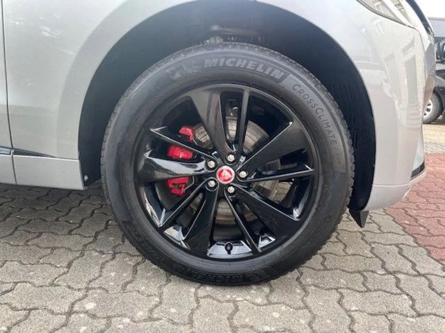 Jaguar F-Pace AWD D200 R-Dynamic