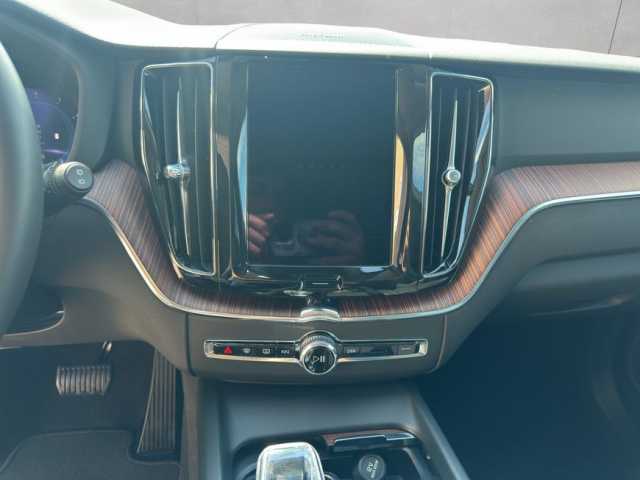 Volvo XC60 Dark Plus