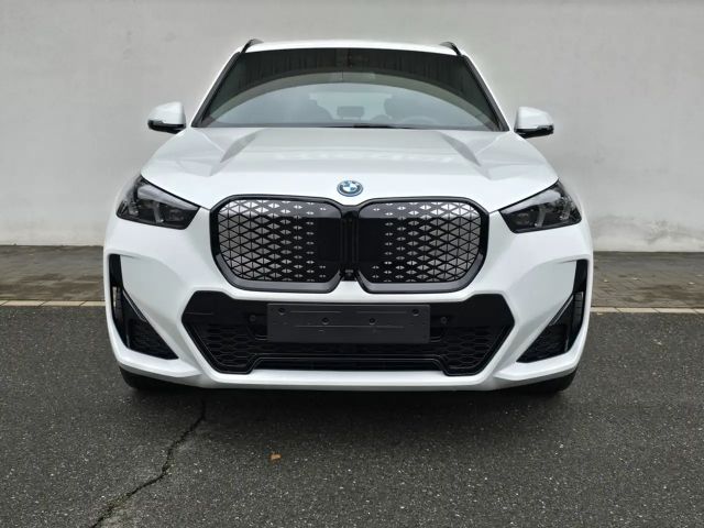 BMW iX1 xDrive30