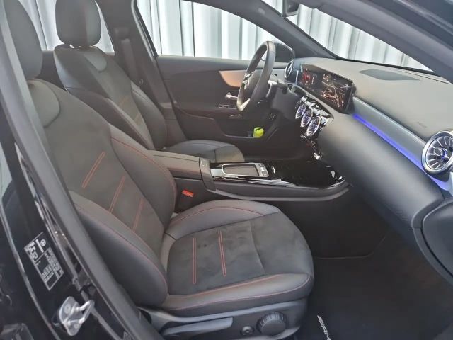 Mercedes-Benz A 180 AMG Line