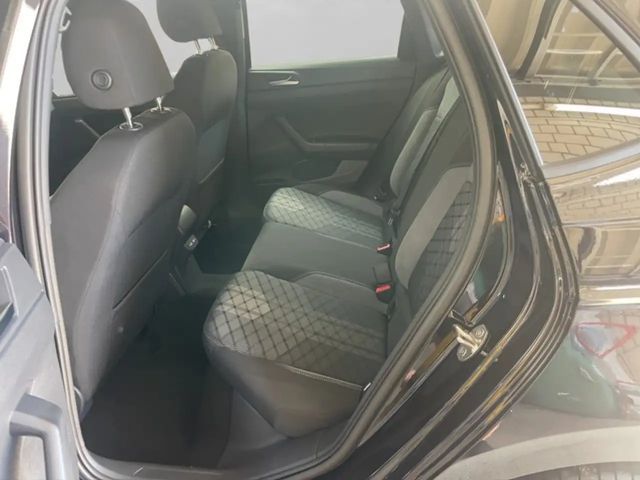 Volkswagen Polo 1.0 TSI DSG R-Line